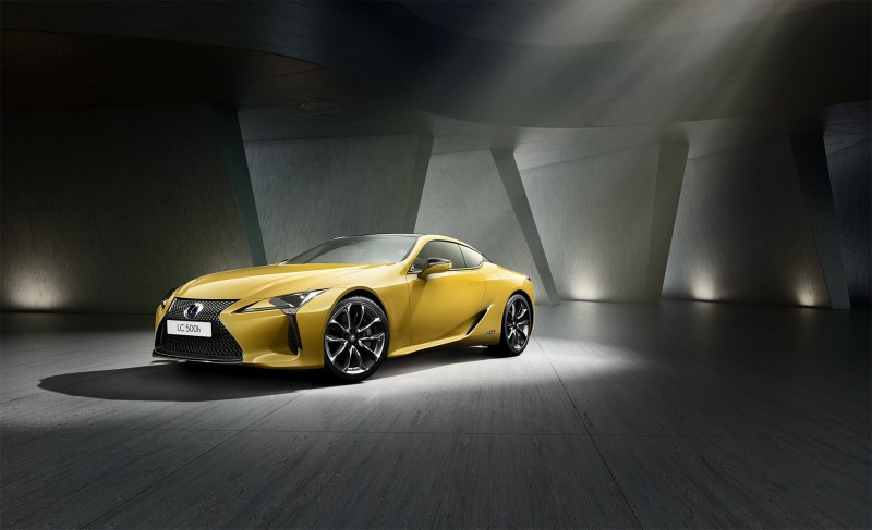 Toyota primé aux Coyote Automobile Awards avec la Lexus LC500 et pour son partenariat avec Energy Observer